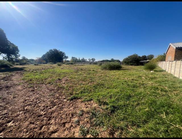4,000M² VACANT LAND FOR SALE IN RIVERSDALE